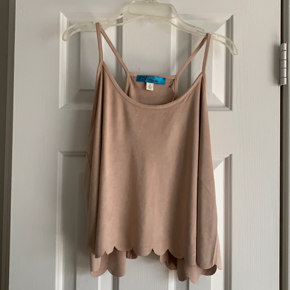 Scalloped Edge Open Back Tank Top